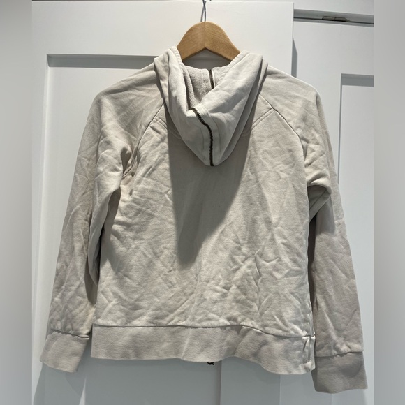 Small women’s zippered sweater - Picture 2 of 5